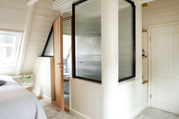 Five Rooms (Leer)
